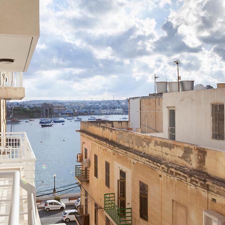 Seaside View Close To Sliema Ferries By Jl Екстериор снимка