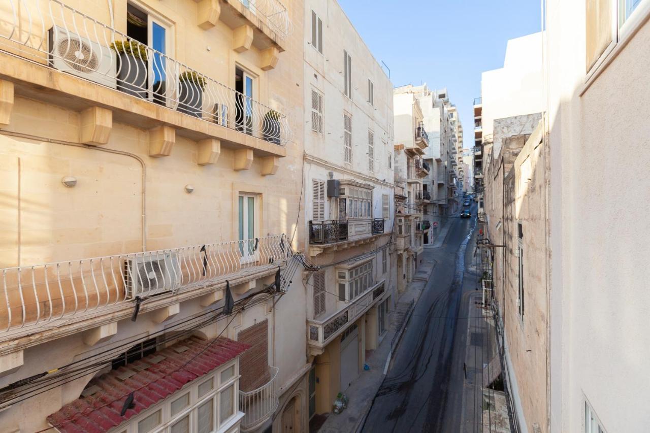 Seaside View Close To Sliema Ferries By Jl Екстериор снимка