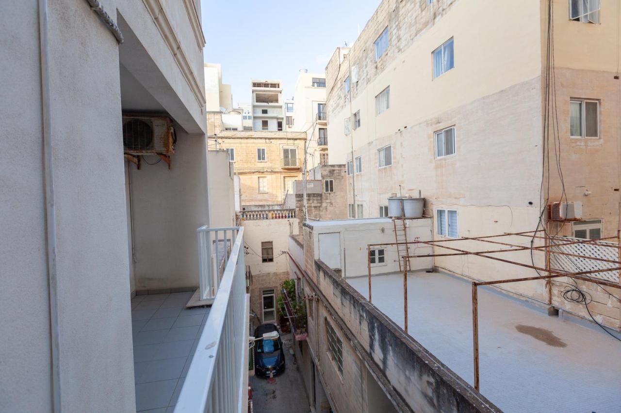 Seaside View Close To Sliema Ferries By Jl Екстериор снимка