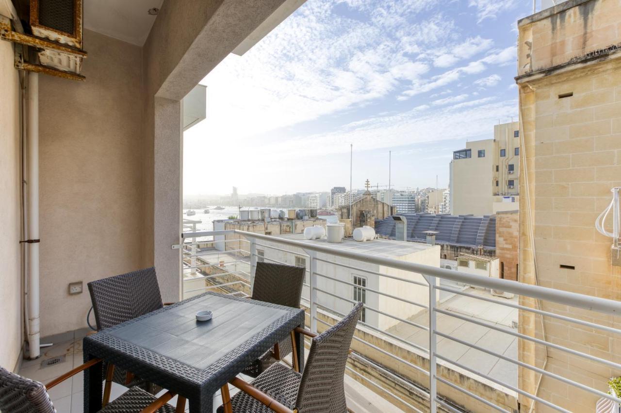 Seaside View Close To Sliema Ferries By Jl Екстериор снимка